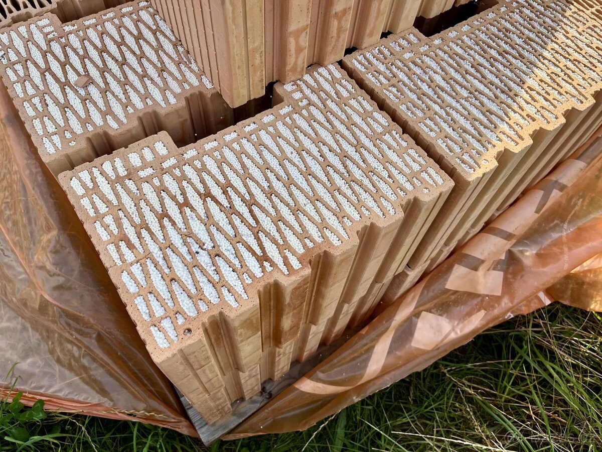 Cihly Heluz Family 50, 44, 38 - 8