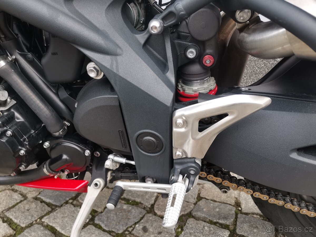 Triumph Speed triple 1050 - 8