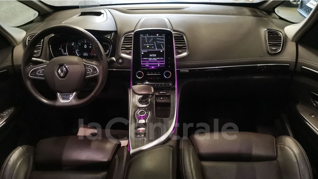 RENAULT Espace V dCi 160 INITIALE PARIS EDC 7 míst 2018 - 8