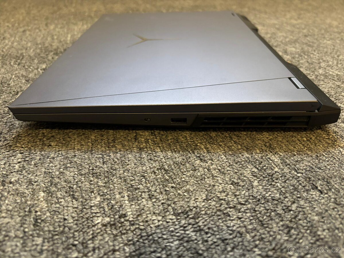 Lenovo Legion 5 Pro - 8