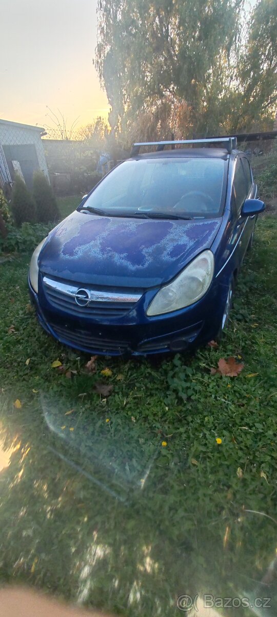 CORSA van 1.2 rok 2007 - 8