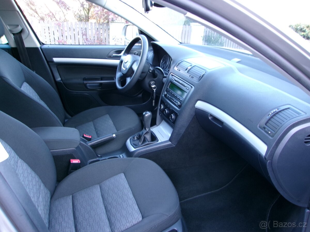 Škoda Octavia Combi 1.4 TSi KLIMA - 8