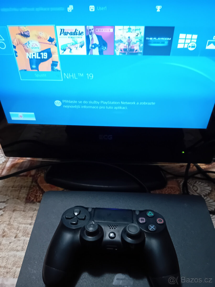 Sony Playstation 4 Slim - 2 x ovladač, 4 x hra - 8