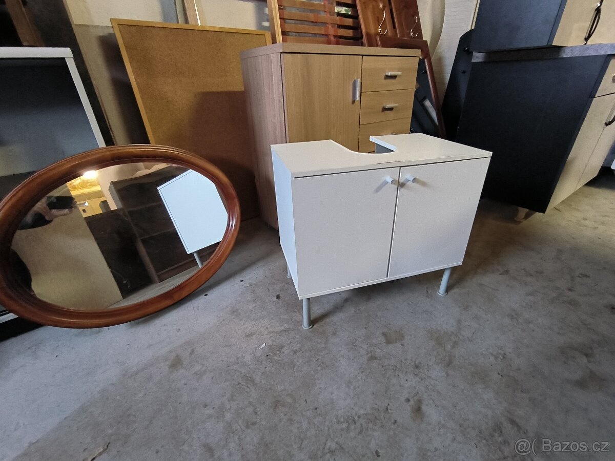 Bytový nábytek, skříně, stoly, komody , doplňky - 8