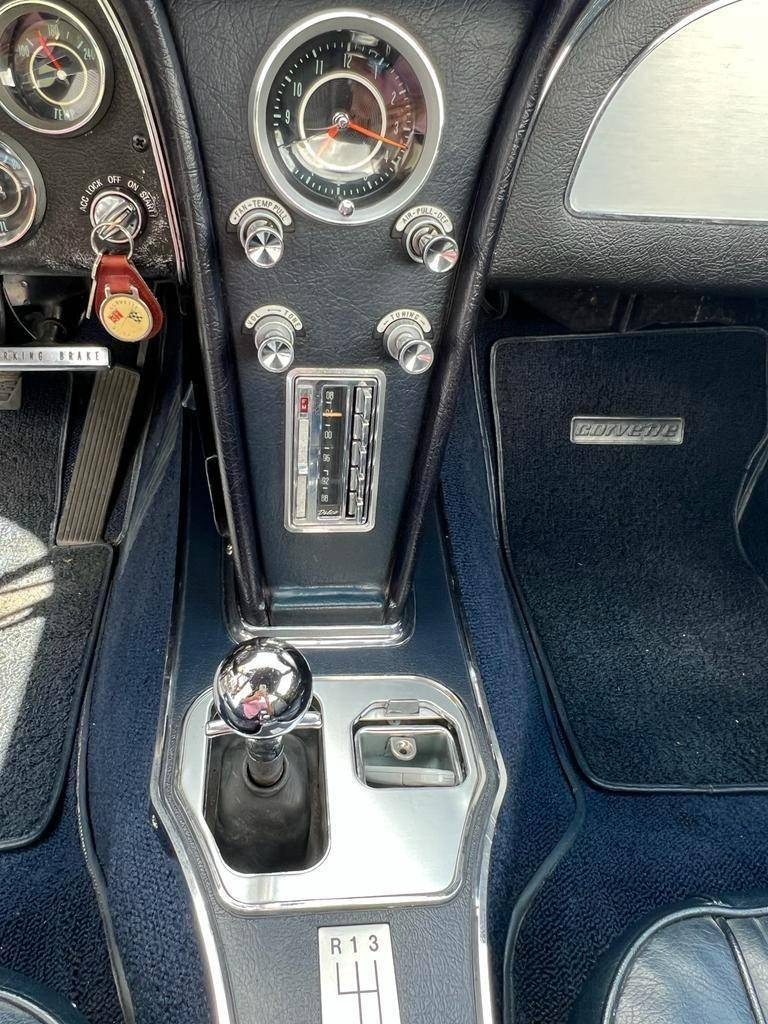 Chevrolet Corvette C2 z roku 1964 - 8