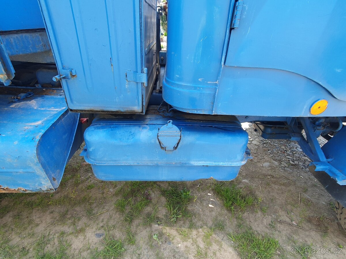 V3S 3-Stranný sklápěč - 8
