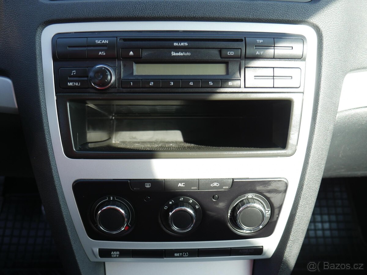 Škoda Octavia II 1.6TDI , 77 kW nafta, 2011 - 8