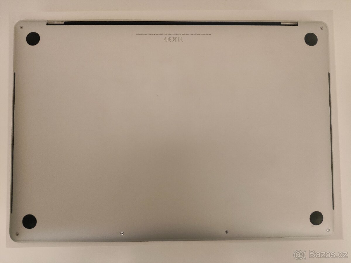 MacBook Pro 15 2017 | i7 • 16GB • 512GB - 8