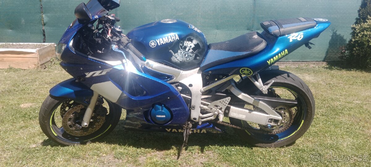 Yamaha R6 - 8