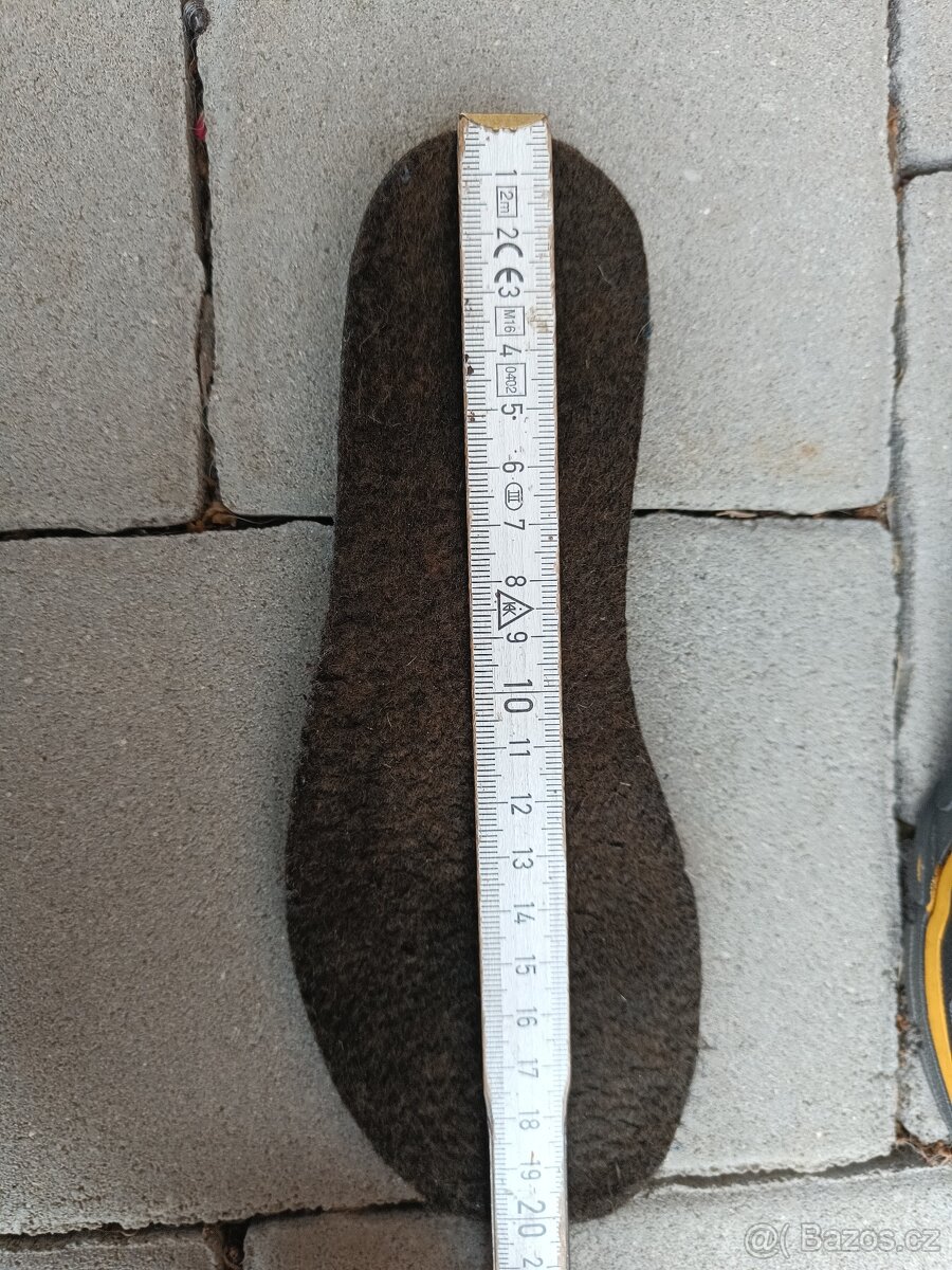 Prodám dětské vysoké zimní boty Keen vel. EU 32/33 - 8