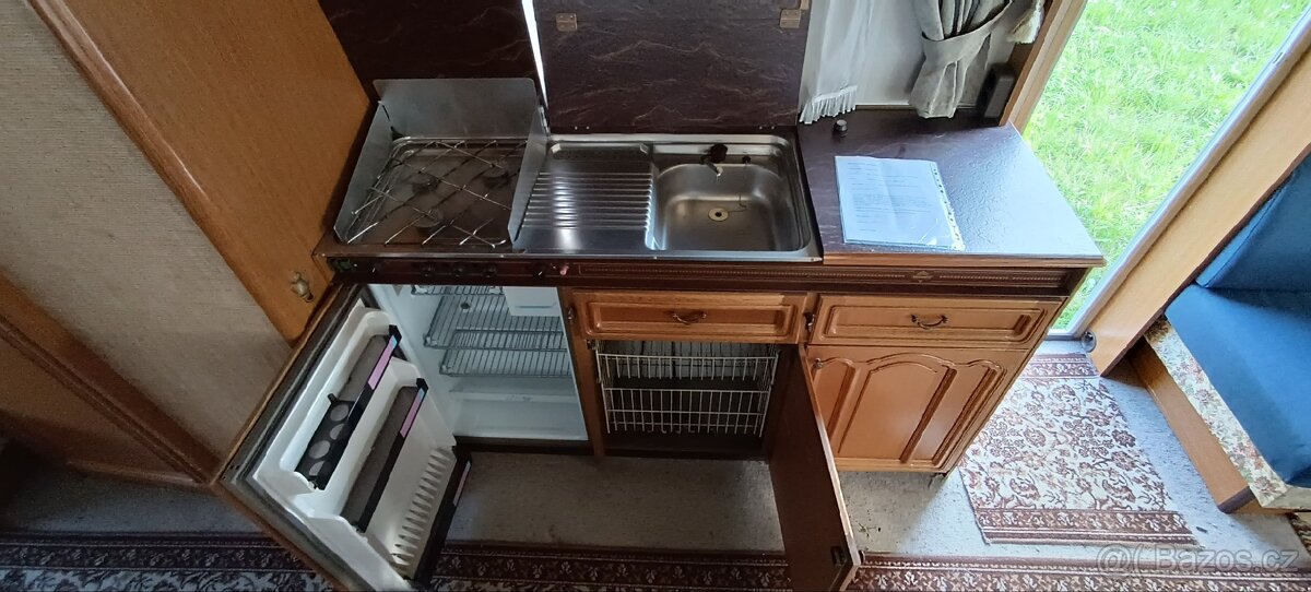 Hobby LandHaus karavan - 8