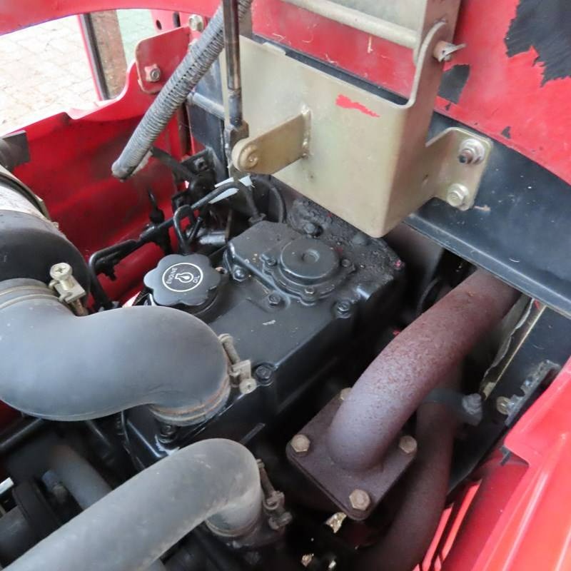 Japonský malotraktor, kabina - 8