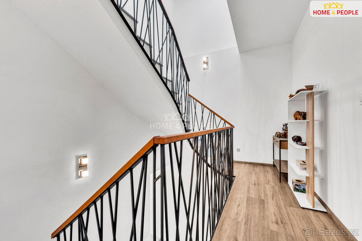 Prodej bytu 4+kk se zahradou a garáží, Koloděje - 8