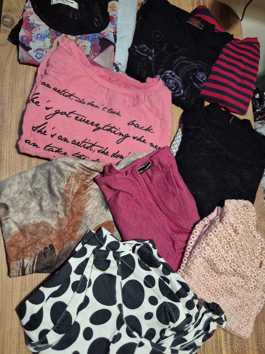 Balíček dámského oblečení velikost S - 8