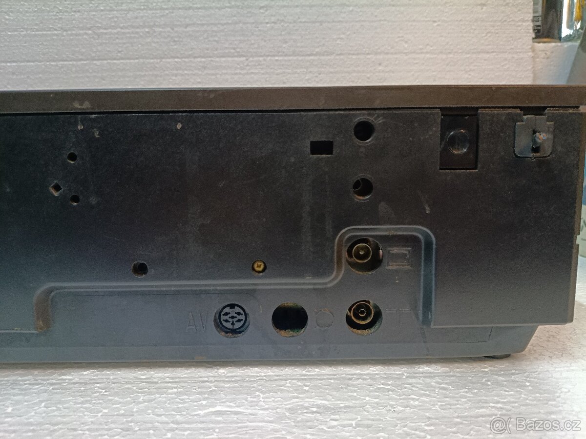 Grundig 2 x 4 Video rekordér 2000 - 8