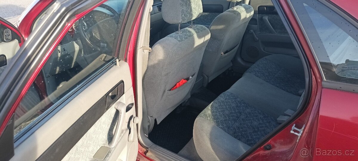 Daewoo Nubira SE - 8