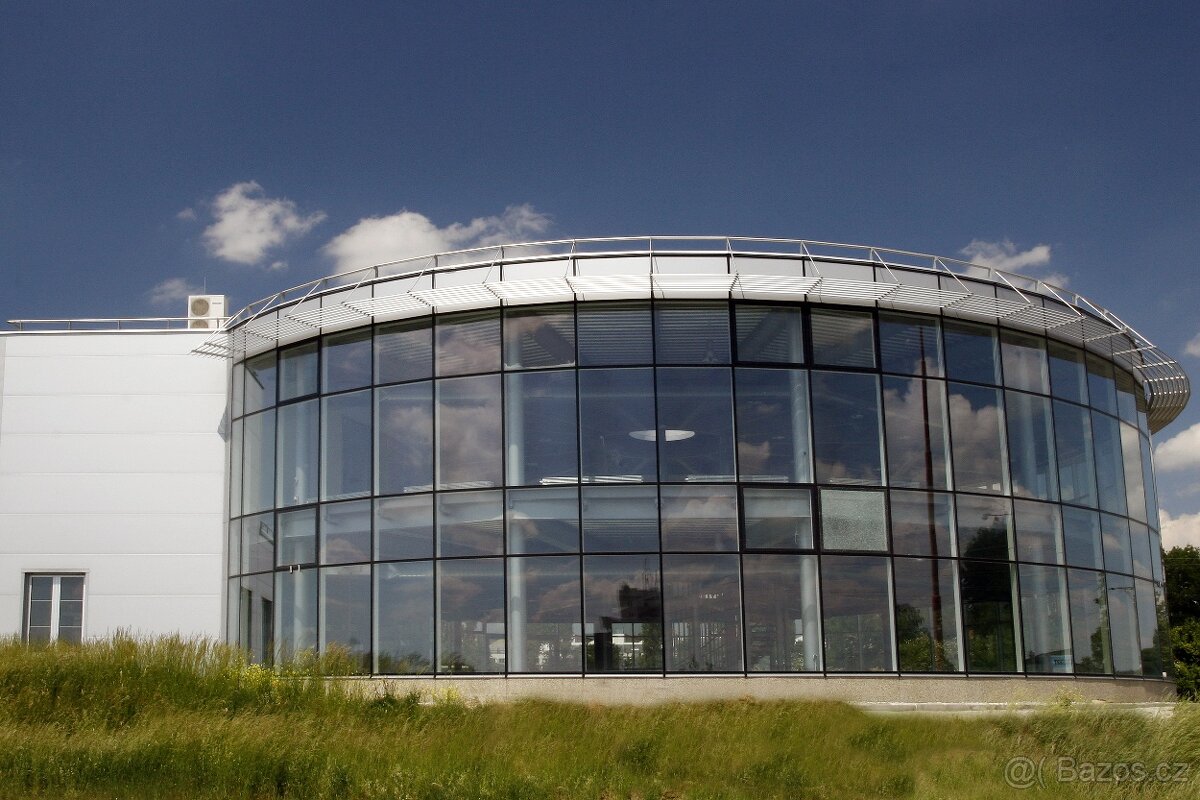 KOMERČNÍ SHOWROOM Staré Město u Uh.Hradiště - 8