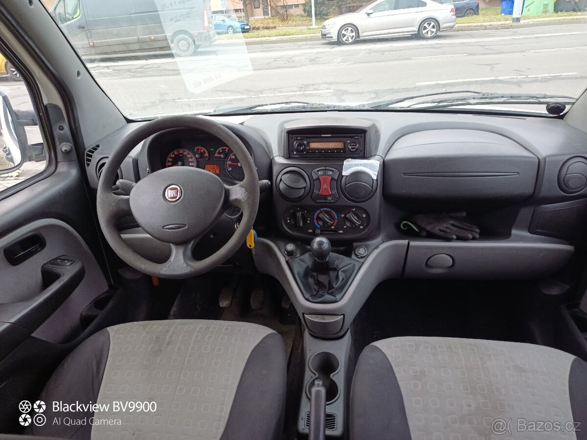 Fiat Doblo Cargo 1.9 JTD 77 kw 5 MÍST,R.V 2009,STK 11/2027. - 8