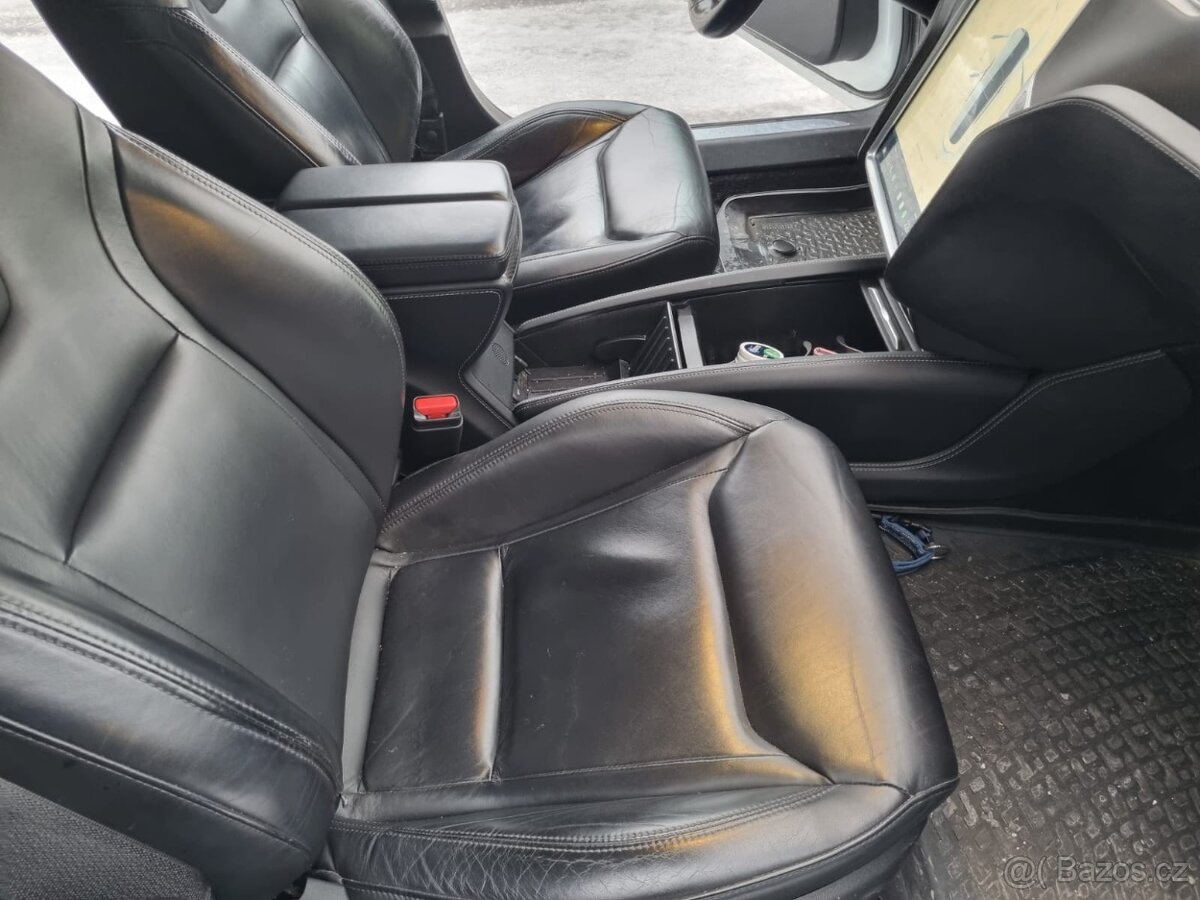 Tesla S Performance - 8