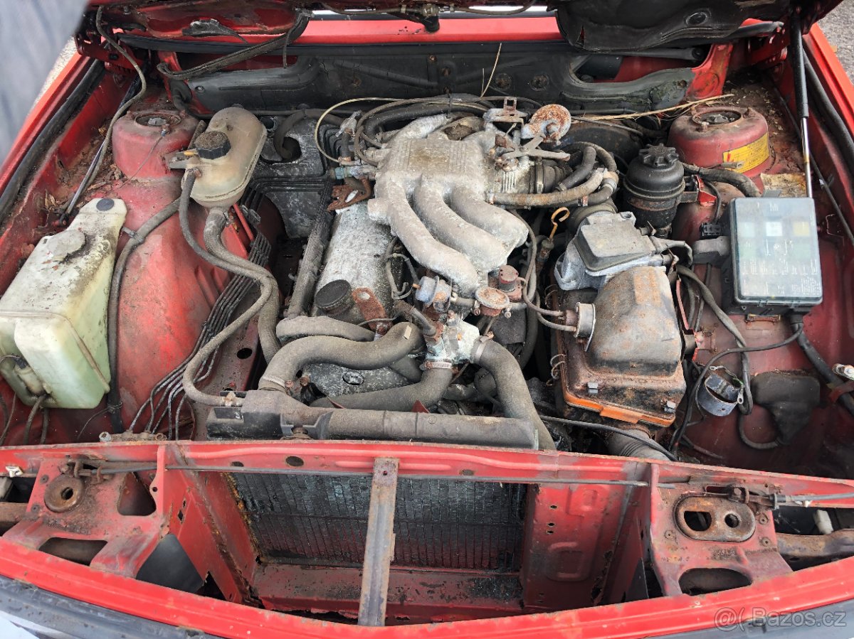 BMW 520 i E28 cervena nahradni dily - 8