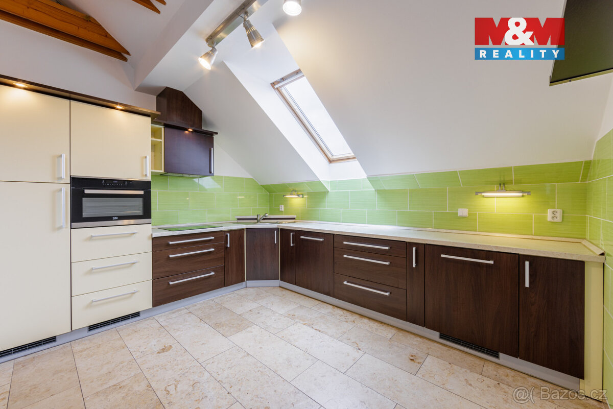 Prodej bytu 4+kk s garáží, 70 m², Karlovy Vary, ul. Husova - 8