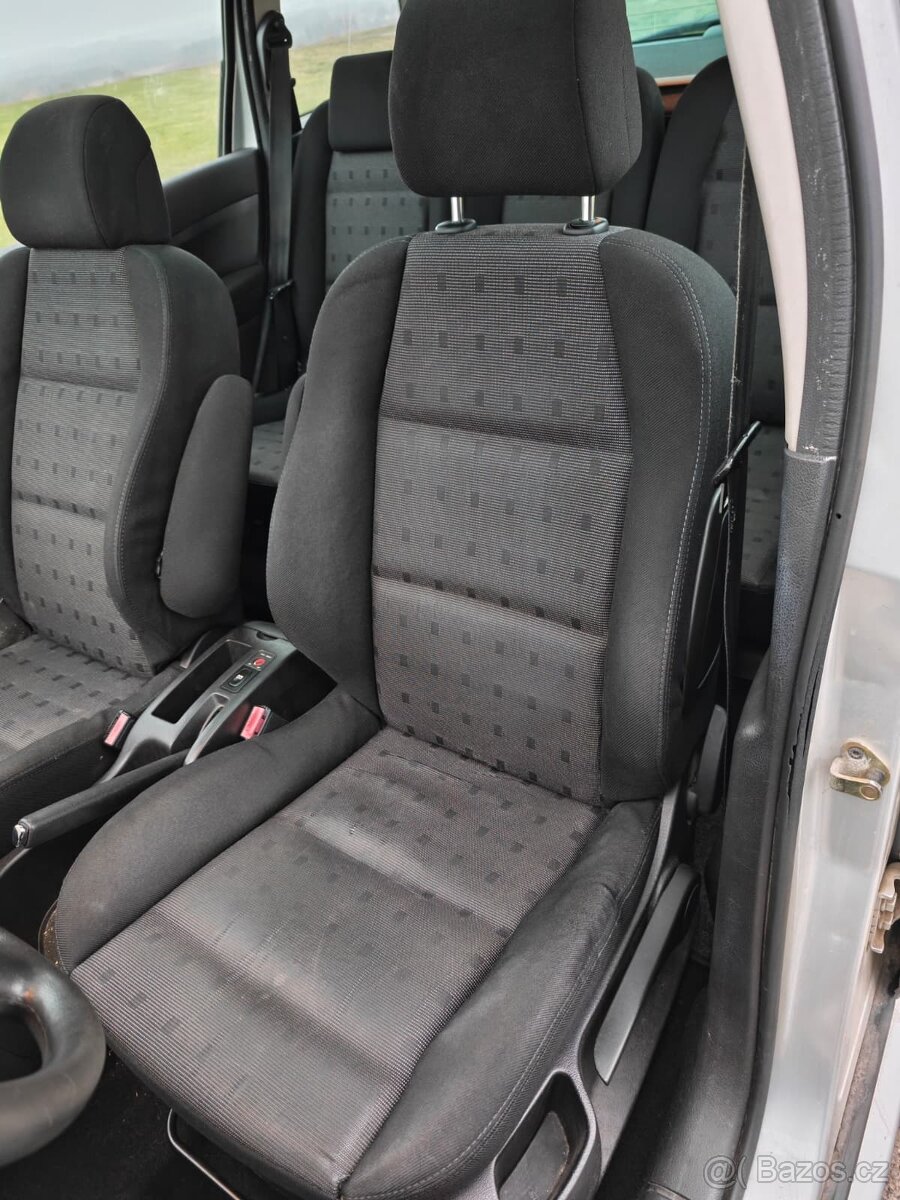 Peugeot 307 SW 1.6 HDi 80 kW - 8