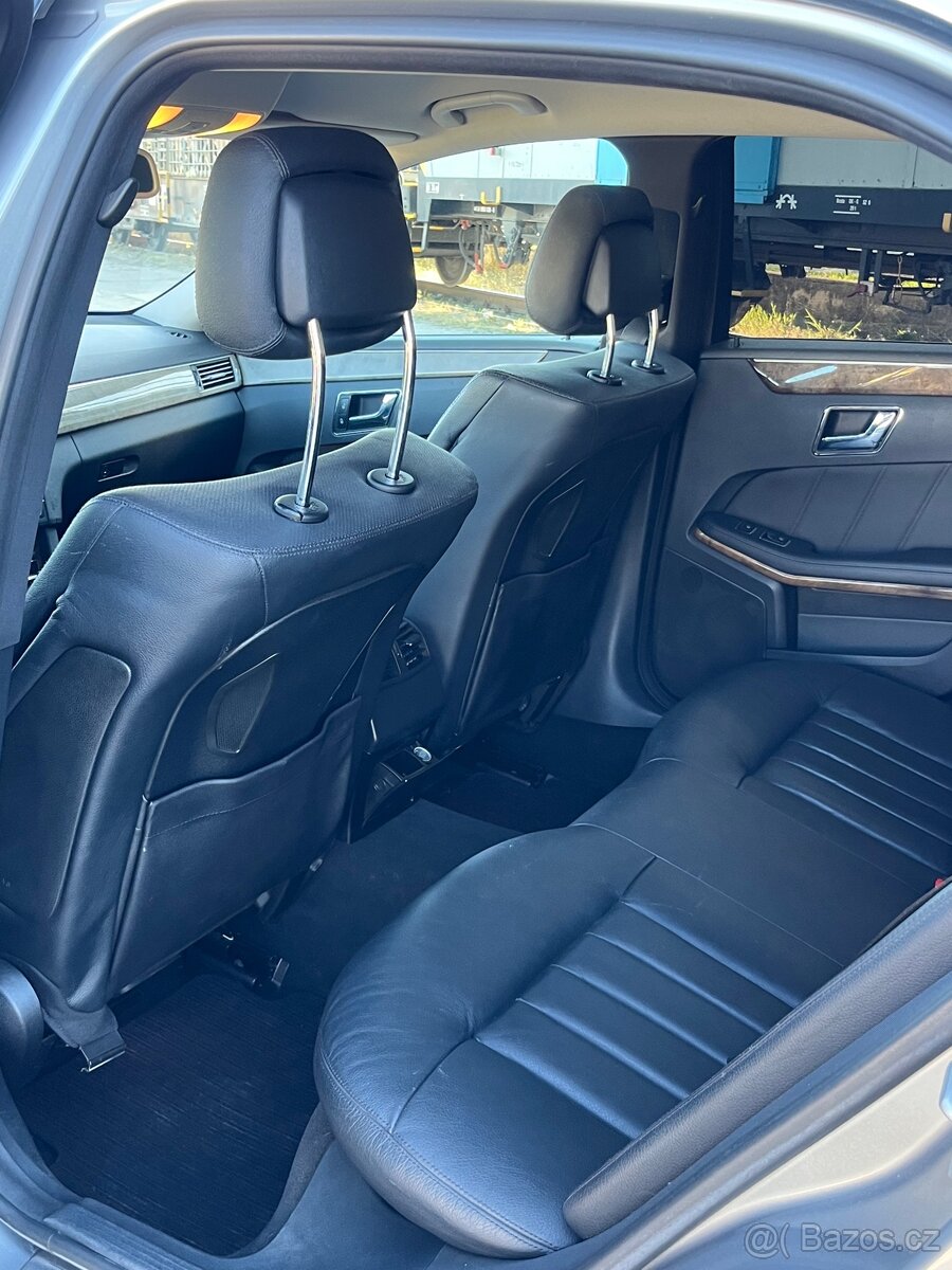 Mercedes E350 - 8