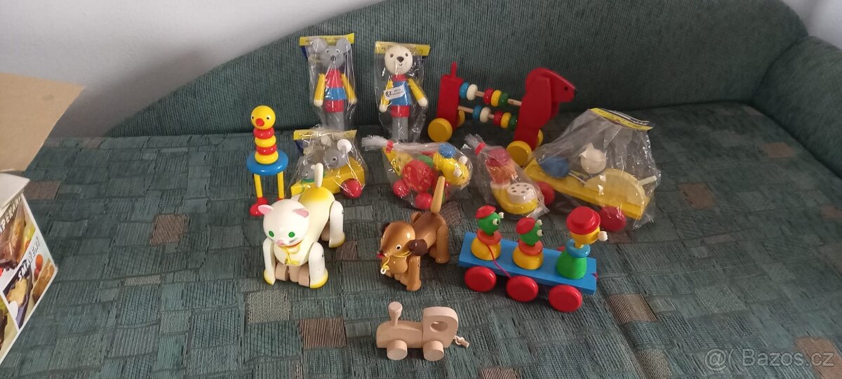 Staré nikdy nepoužité dřevěné hračky - 8