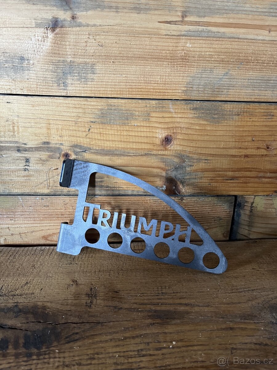 Moto věšák CNC - 8