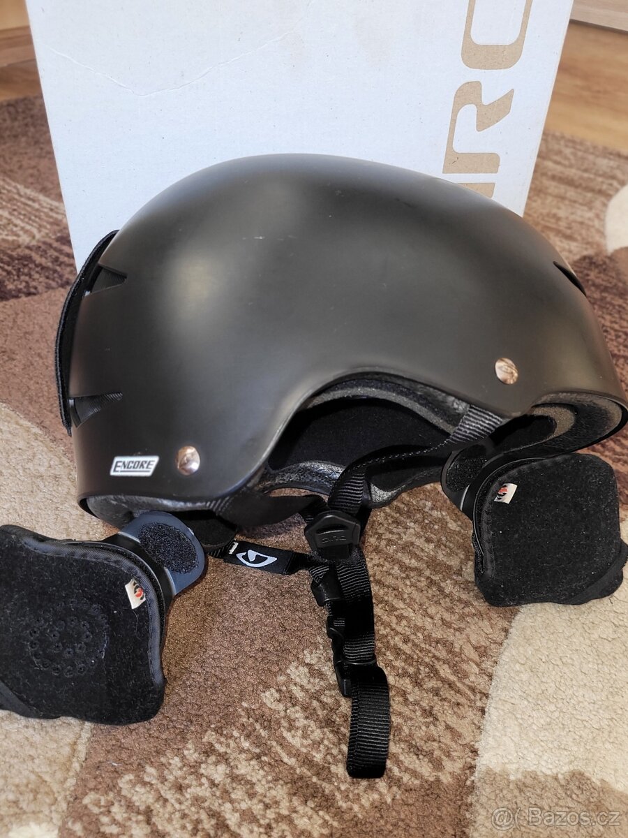 Lyžařská helma - 8