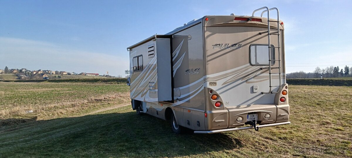 Obytný Mercedes SPRINTER V6 - 8