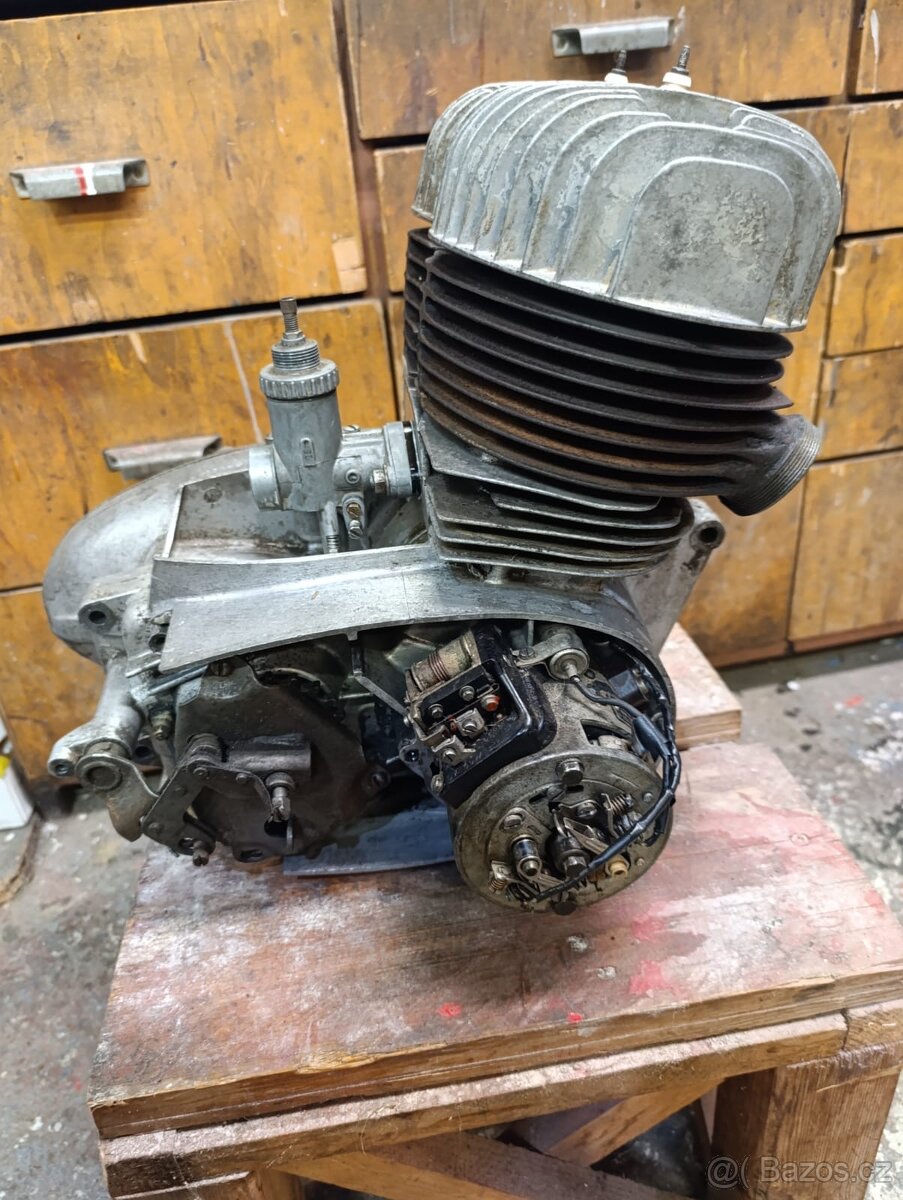 Motor Jawa 350/360 panelka - 8
