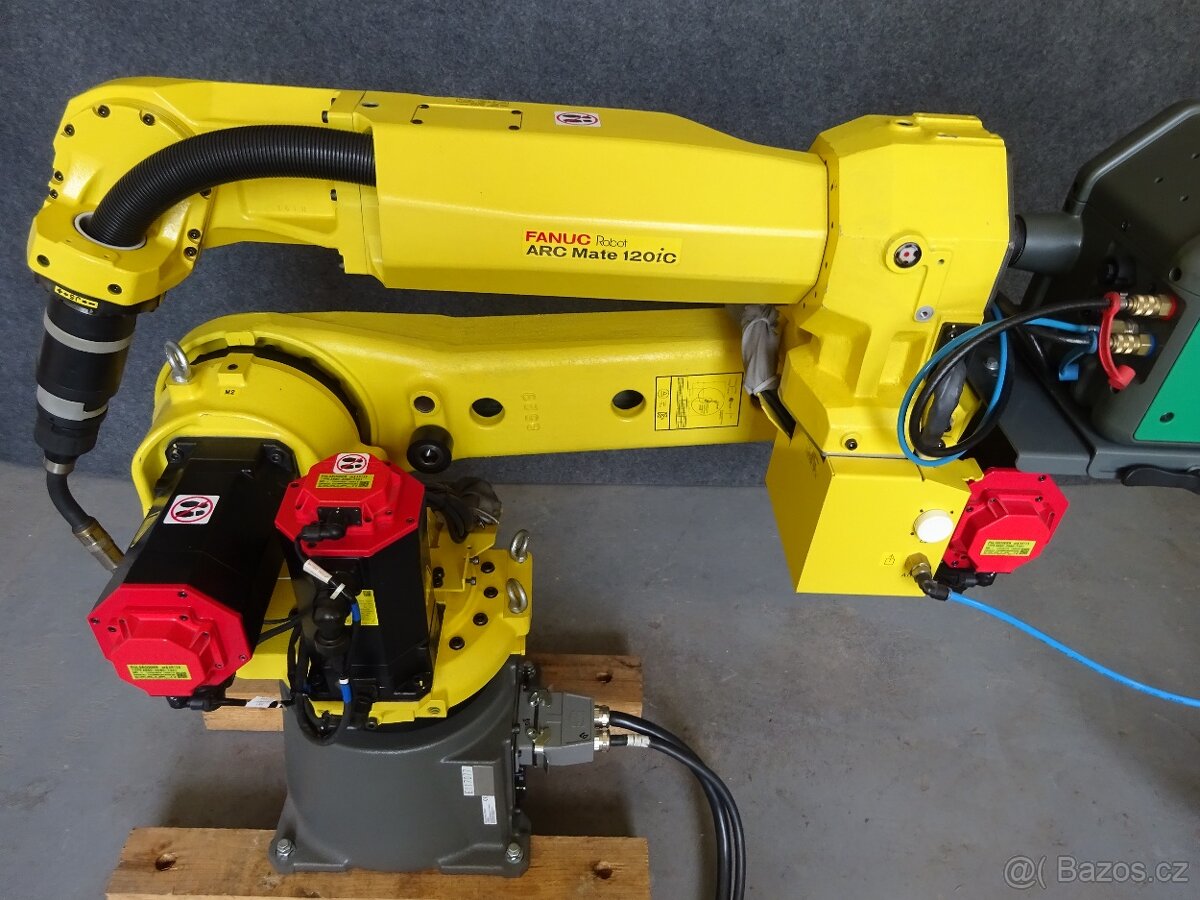 Robotická svářečka Migatronic - 8