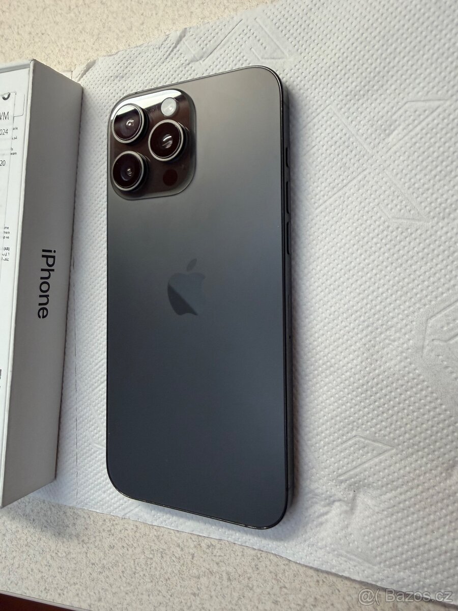 iPhone 16 Pro Max 256gb černý titan - 8