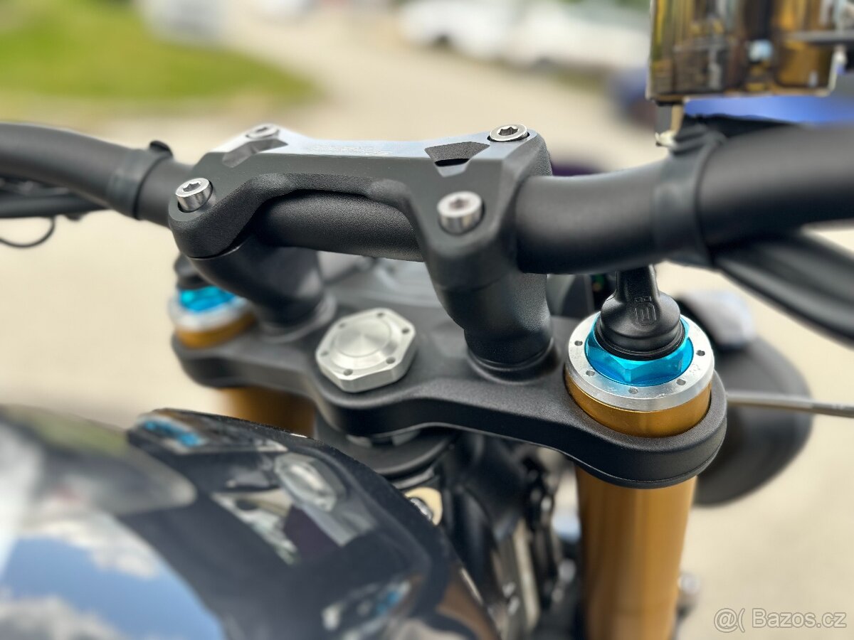 Nový Triumph Speed Triple 1200 RS sleva 40000 - 8