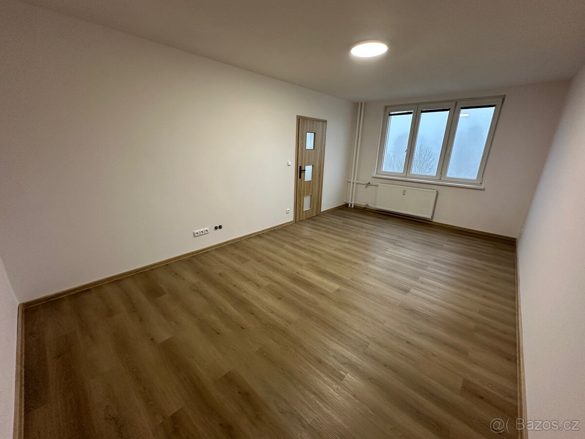 Prodej bytu 2+1 po rekonstrukci – 62m²-Horní Slavkov - 8