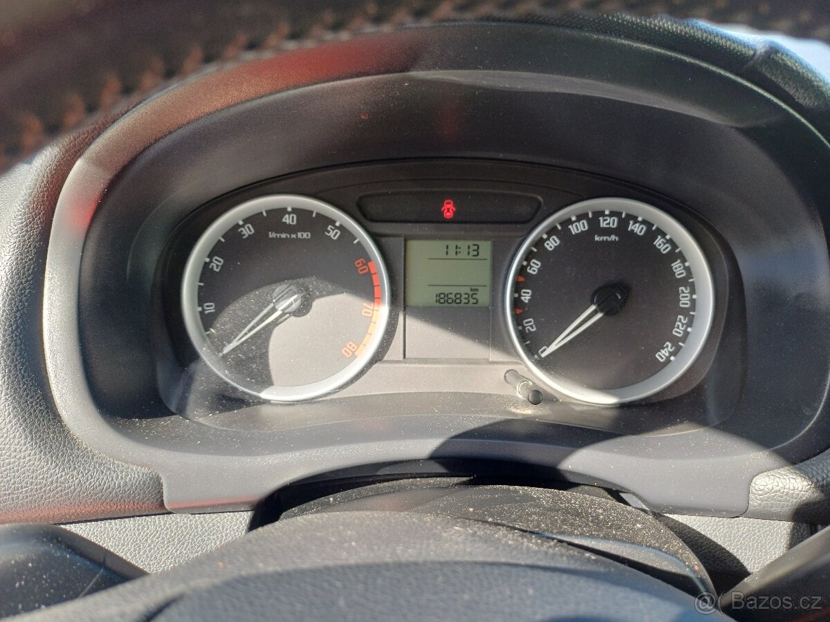 Škoda fabia combi 1.4 16v 63kw - 8