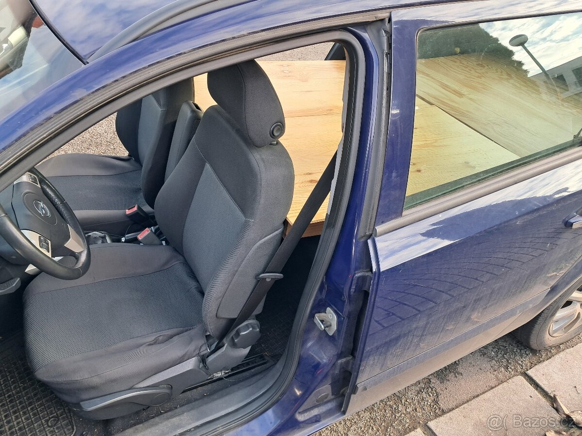 Spací vestavba - Opel Astra H Caravan - 8