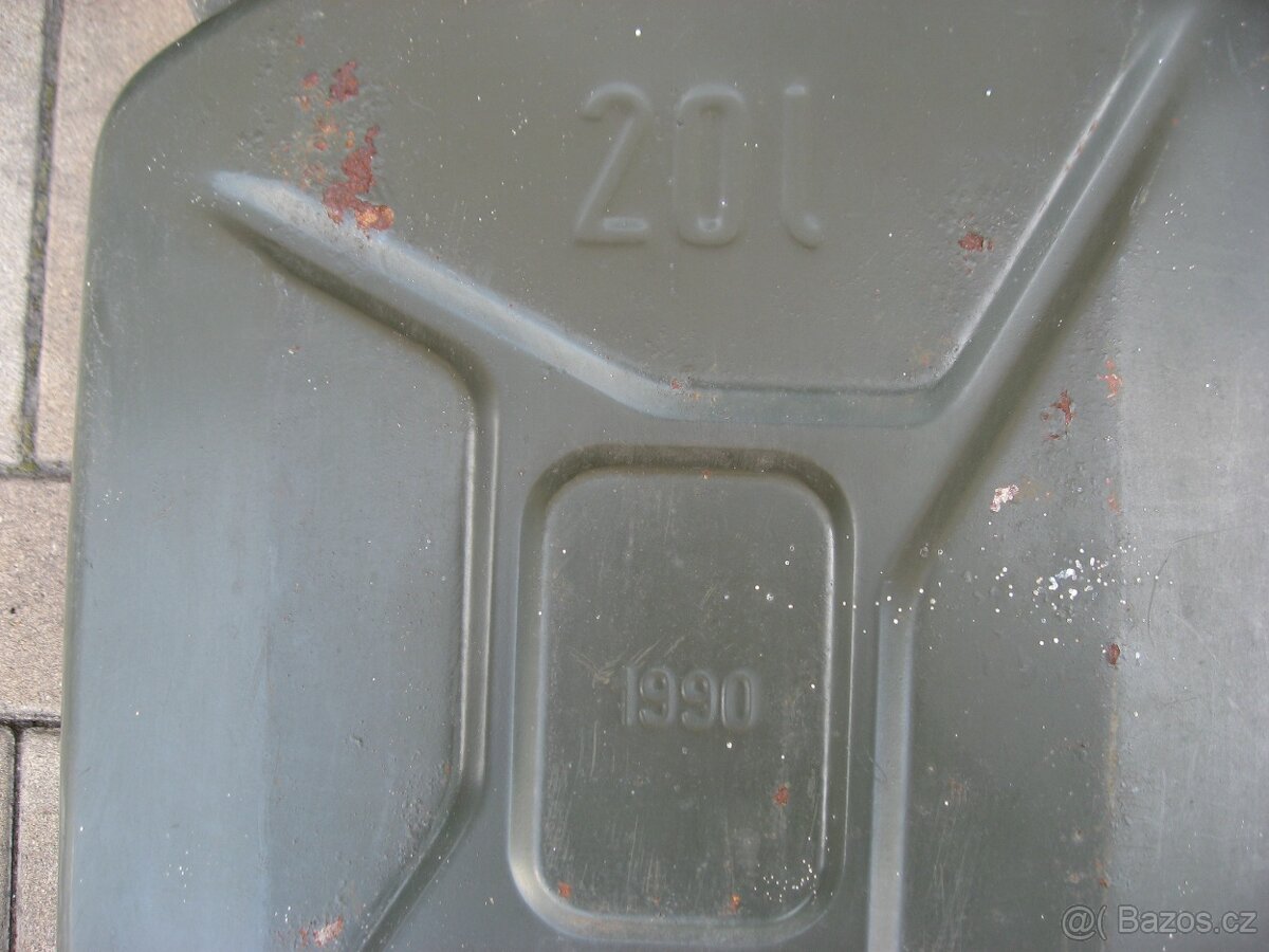 Prodám plechové kanystry ČSA - 8