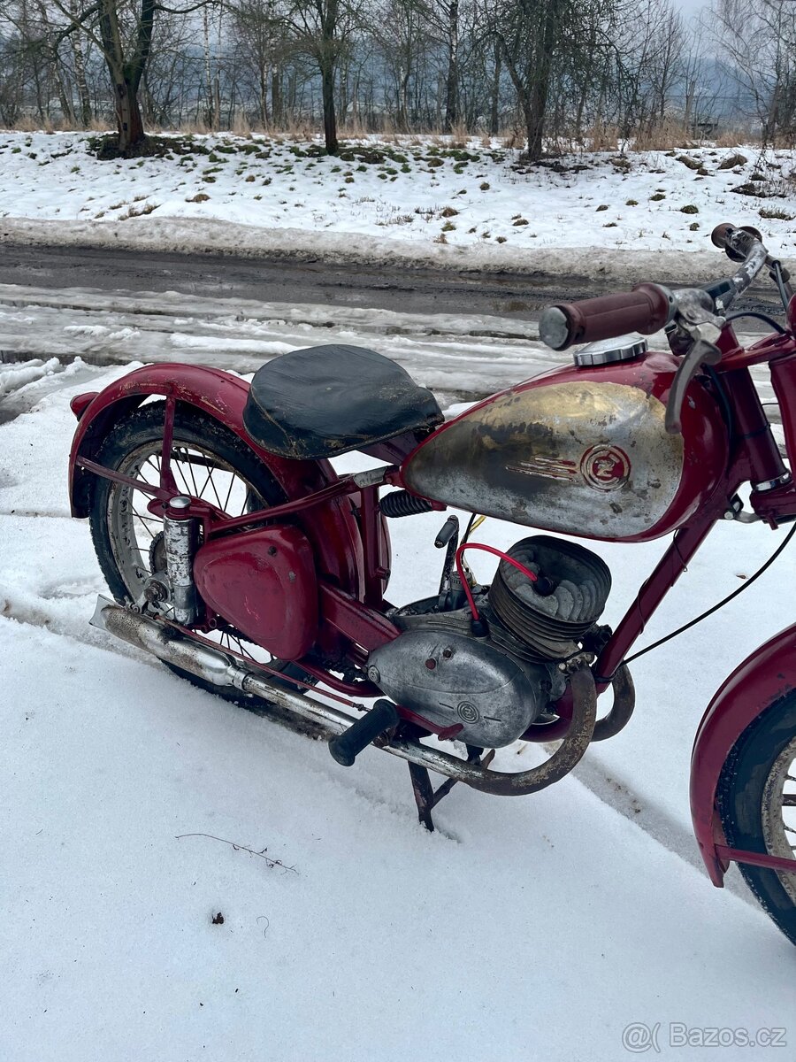 Prodám ČZ 150c - 8