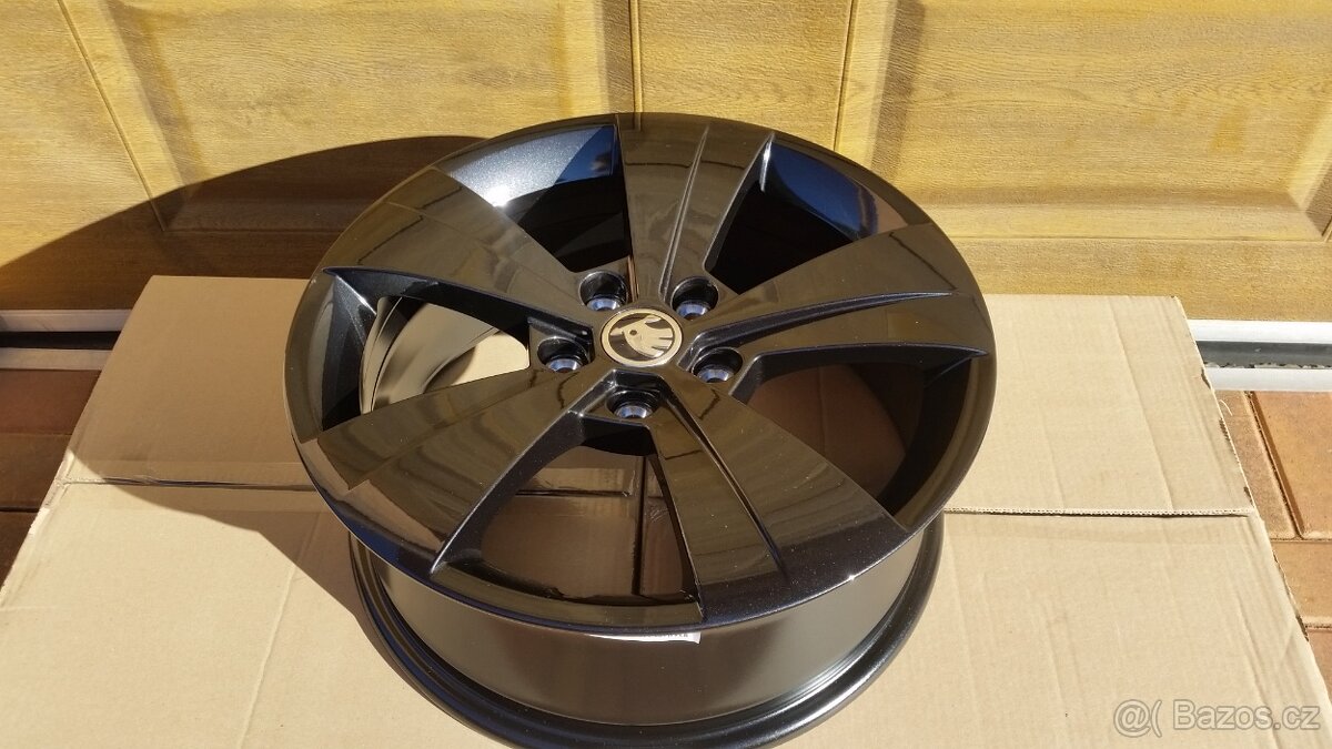 NOVÉ or. ALU kola ŠKODA Superb / VOLKSWAGEN Passat 5x112 R17 - 8