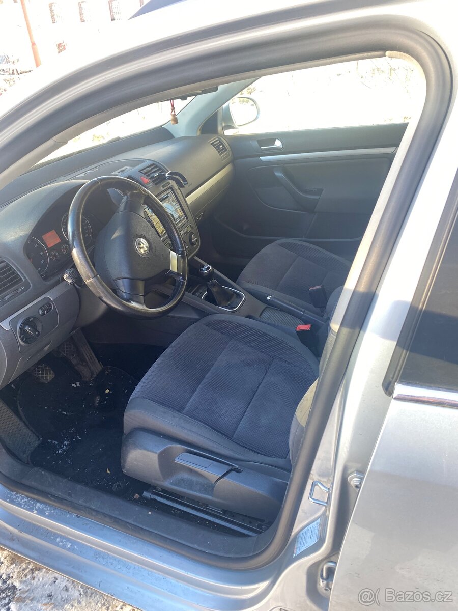 prodám volkswagen Golf 5 - 8