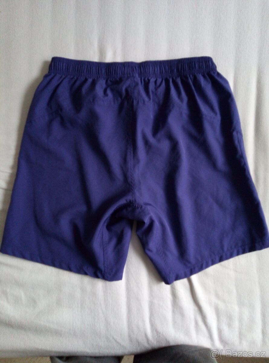 Dámské šortky NIKE,UMBRO,kšiltovka DOMINATOR - 8