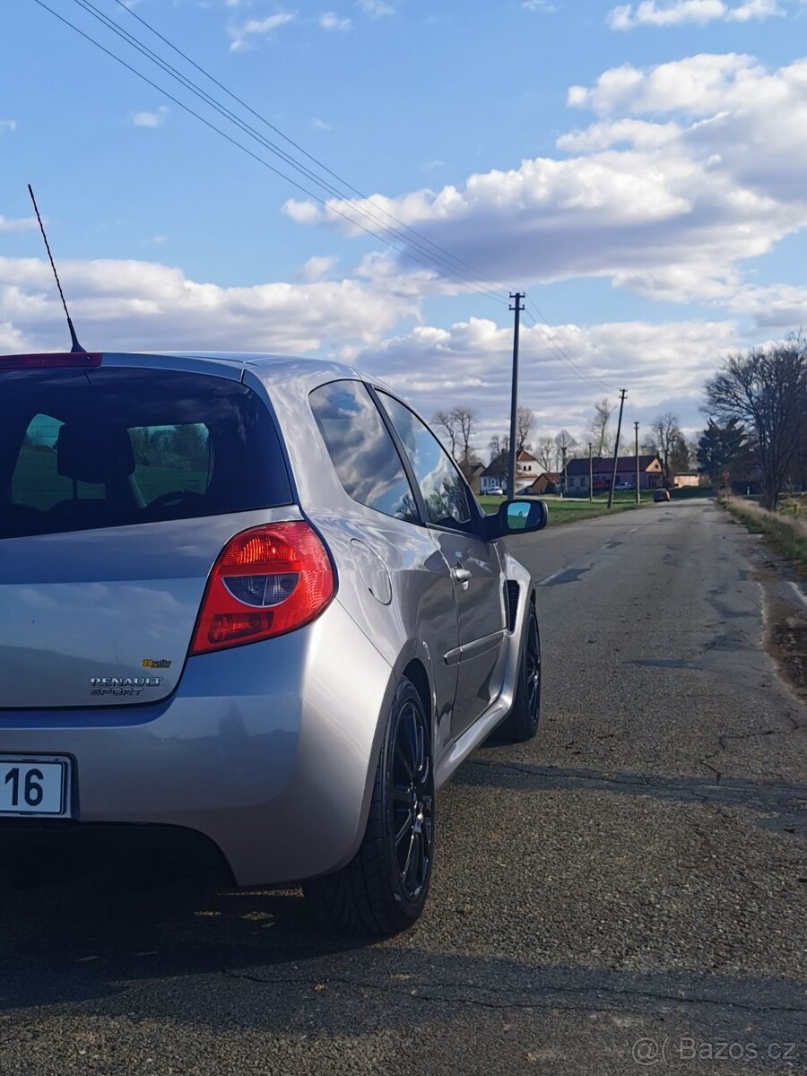 Renault Clio RS 197 - 8