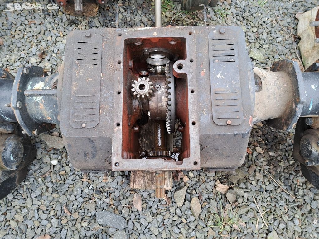Zetor uřI převodovka - 8