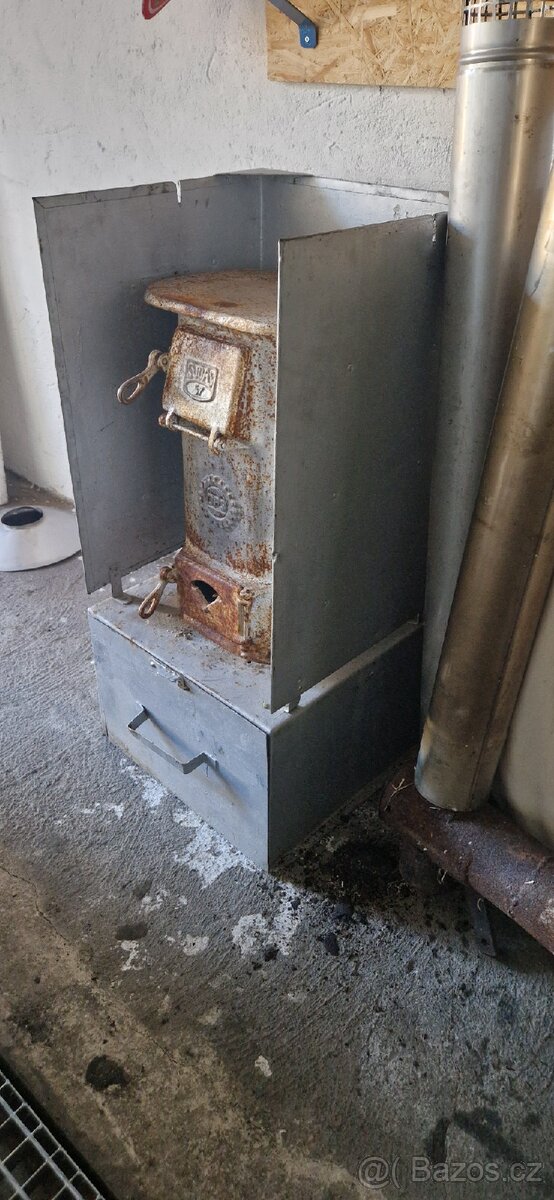 Vojenska litinová kamna DPS - 8