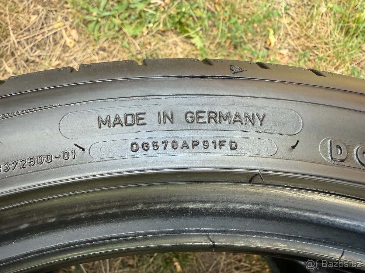 2x Letní pneu Dunlop Sport MAXX RT2 - 235/40 ZR18 XL - 95% - 8