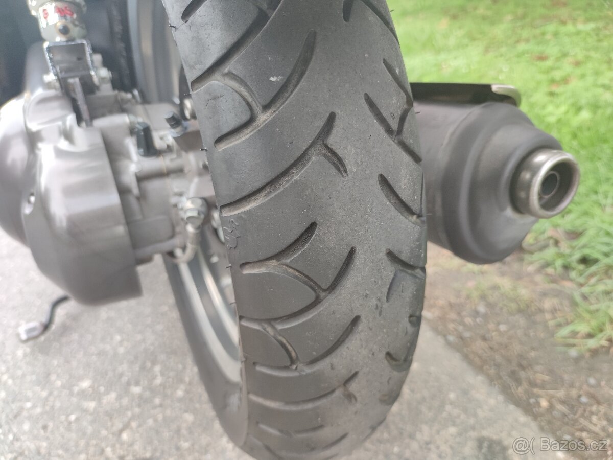 Aprilia Scarabeo 125 - 8