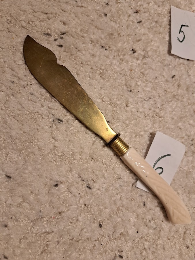 směs starožitných a retro věcí - 8