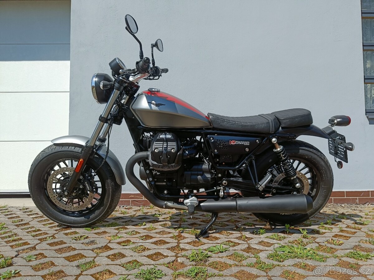 Moto guzzi v9 bobber - 8